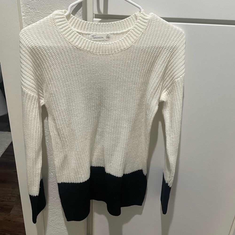 NWOT 89th & Madison Sweater